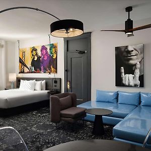 Junior King Suite